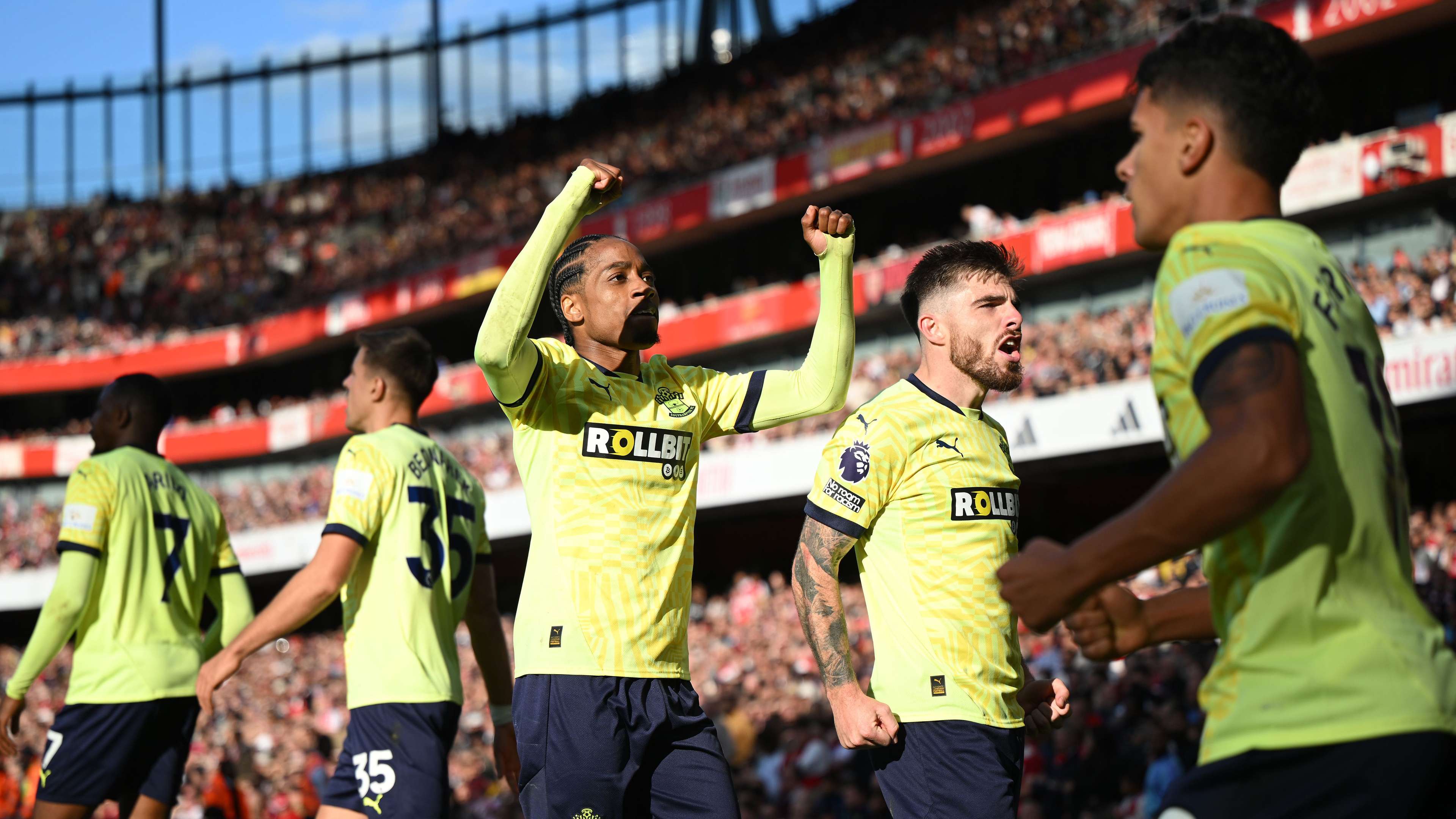 同饱受争议 同饱受争议