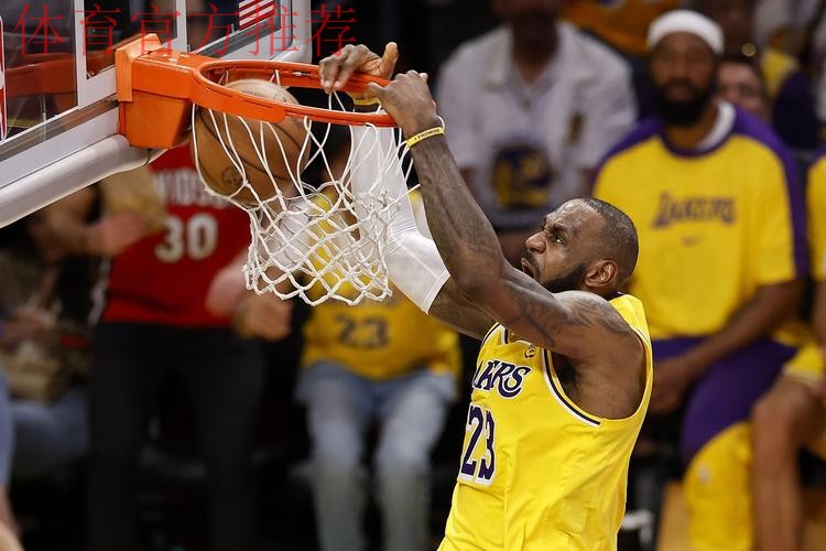 NBA球星詹姆斯投进制胜罚球但保持冷静…比赛中却一度剑拔弩张