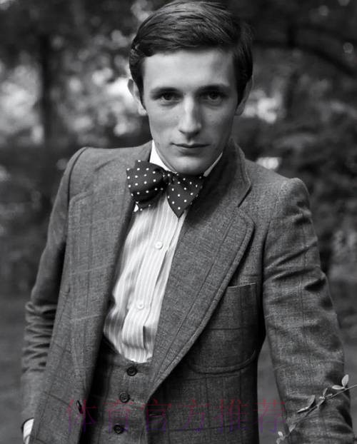 老佛爷:有俱乐部20年内向裁判支付800万 这不正常